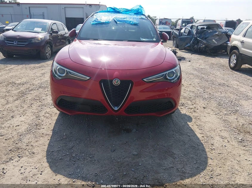 Alfa Romeo Stelvio 2l Sport Awd, снимка 13 - Автомобили и джипове - 55591545