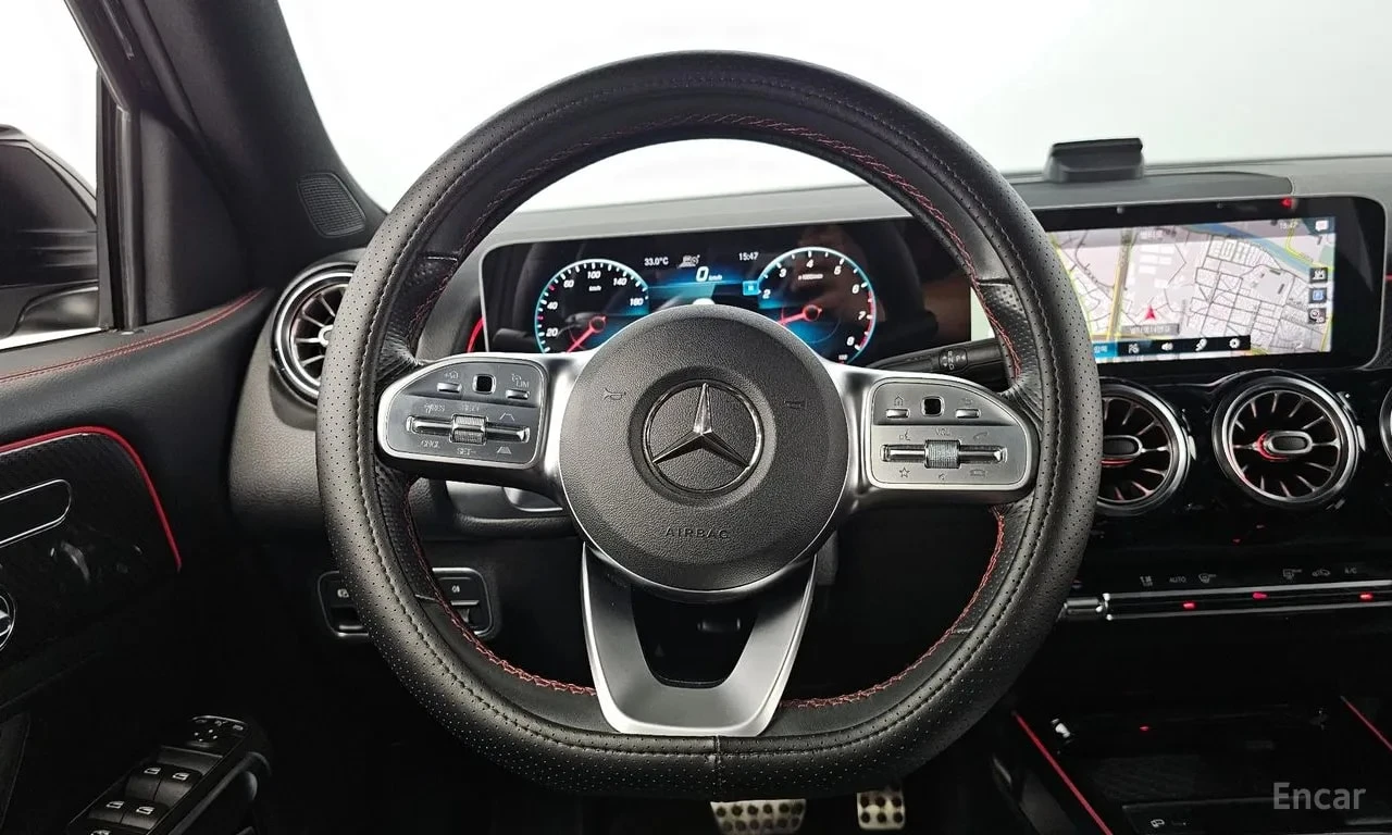 Mercedes-Benz GLB 250 АМГ ПАКЕТ/4MATIC/ЛЕНТИ/АМБИЕНТНО/ПОДГРЕВ/ПАНОРАМА, снимка 13 - Автомобили и джипове - 55904262