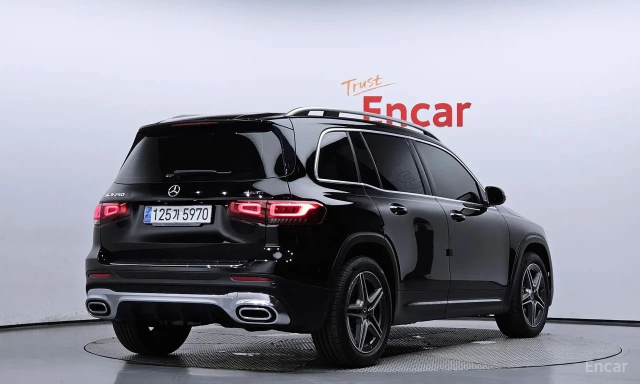 Mercedes-Benz GLB 250 АМГ ПАКЕТ/4MATIC/ЛЕНТИ/АМБИЕНТНО/ПОДГРЕВ/ПАНОРАМА, снимка 2 - Автомобили и джипове - 55904262