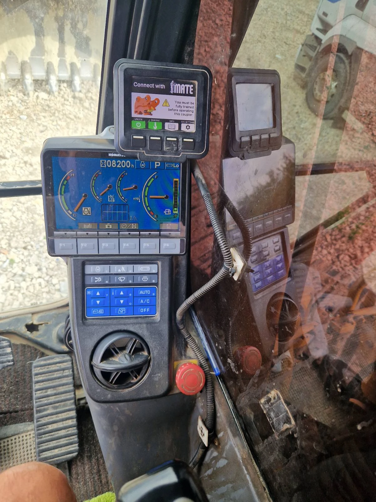 Багер Komatsu HB215-1 Hybrid - изображение 2