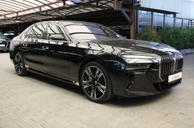 BMW 760  V8/SWAROWSKI/Xdrive/Theater Scr/M-Pack/Bower&Wilk, снимка 3