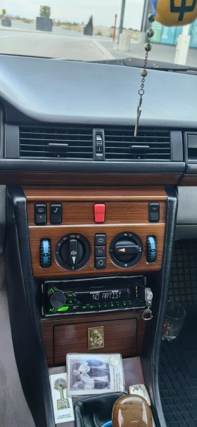 Mercedes-Benz 124 2.5 D | Mobile.bg    15