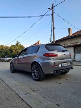 Alfa Romeo 147 1.9 JTD Q2 - изображение 1