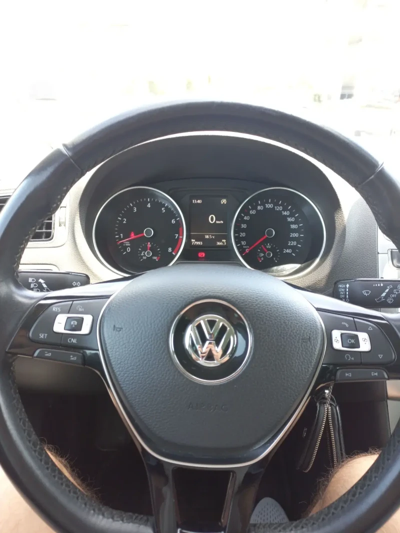 VW Polo 6R , снимка 7 - Автомобили и джипове - 47546477