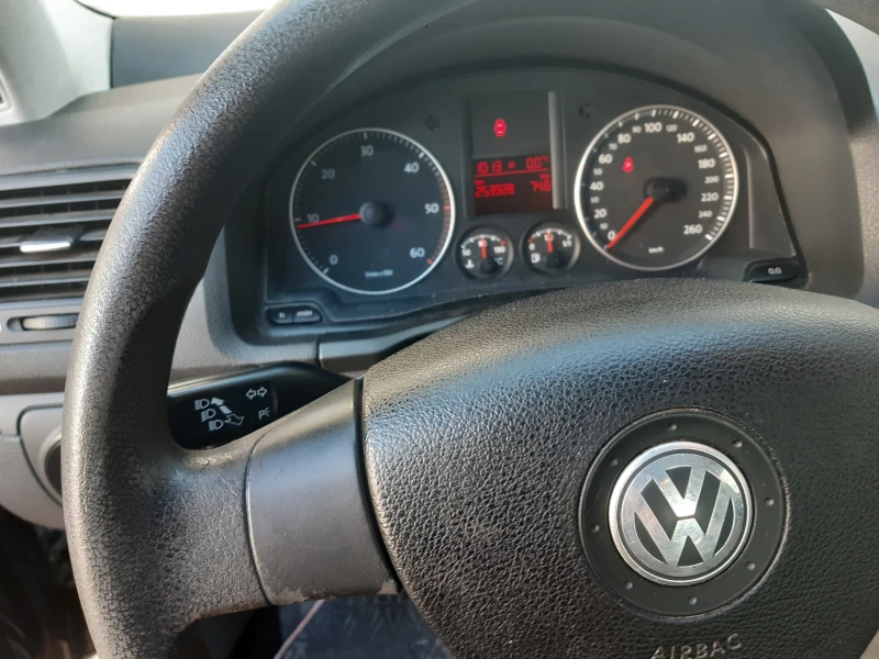 VW Golf 1.9 TDI, снимка 1 - Автомобили и джипове - 48736809