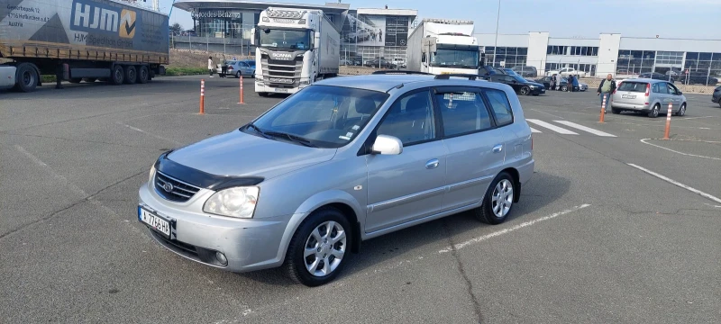 Kia Carens, снимка 2 - Автомобили и джипове - 48993371