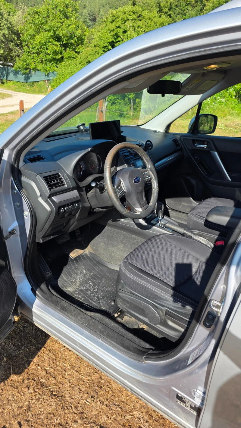 Subaru Forester 2.0i LPG Керамика, снимка 9 - Автомобили и джипове - 52728396