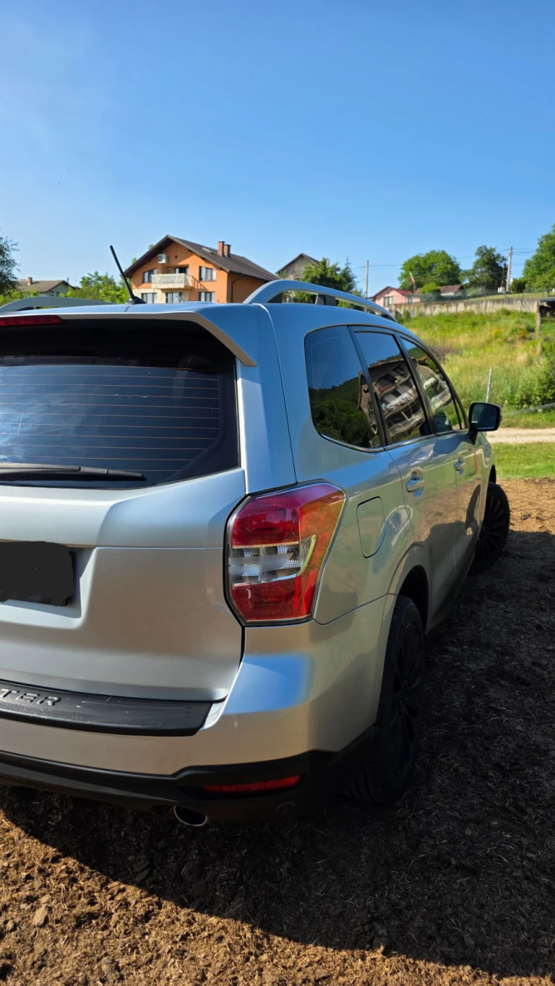 Subaru Forester 2.0i LPG Керамика, снимка 4 - Автомобили и джипове - 52728396