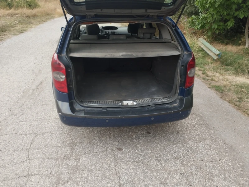 Renault Laguna 1.9 120 КС , снимка 5 - Автомобили и джипове - 52289040