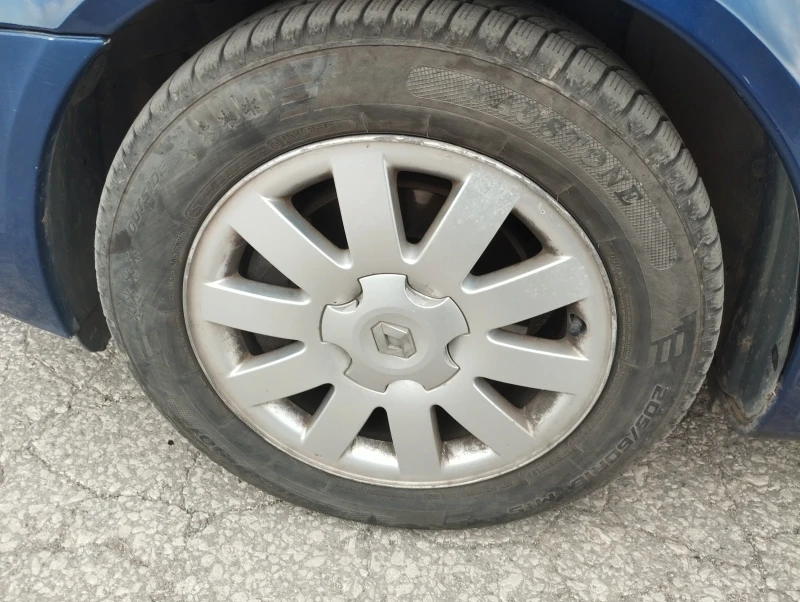 Renault Laguna 1.9 120 КС , снимка 9 - Автомобили и джипове - 52289040