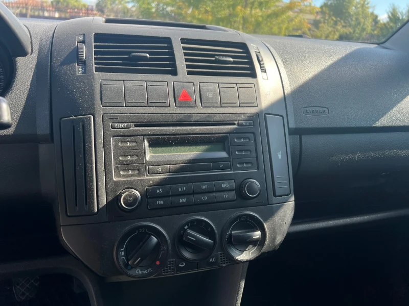 VW Polo, снимка 8 - Автомобили и джипове - 52655991