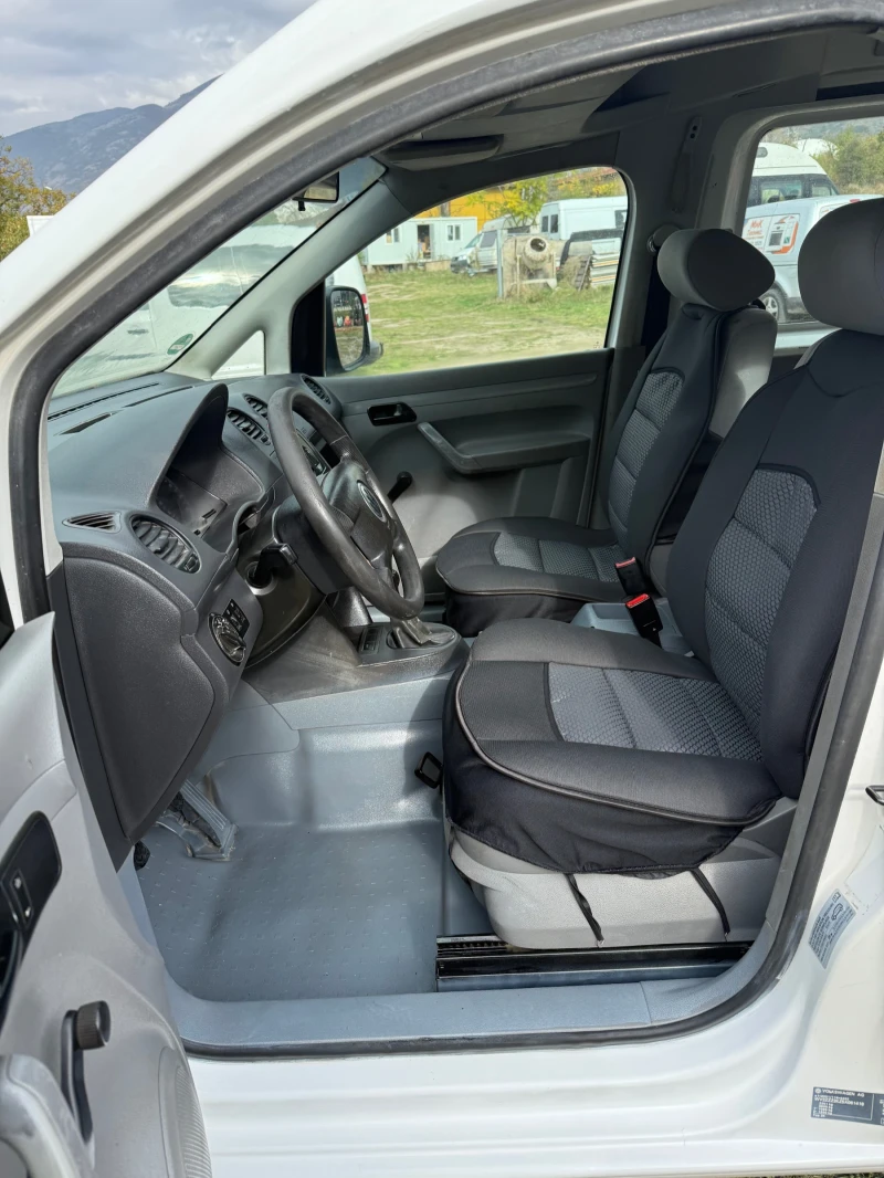 VW Caddy, снимка 12 - Автомобили и джипове - 52140369