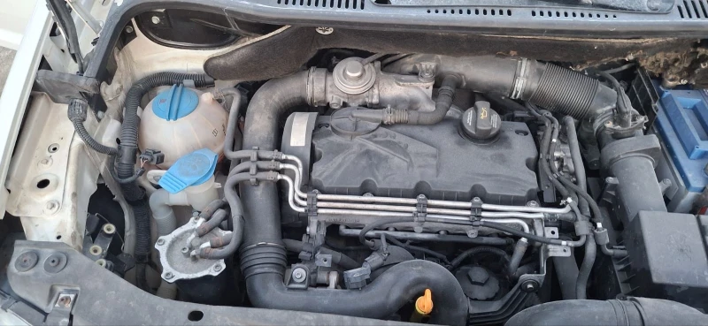 VW Caddy, снимка 6 - Автомобили и джипове - 52140369