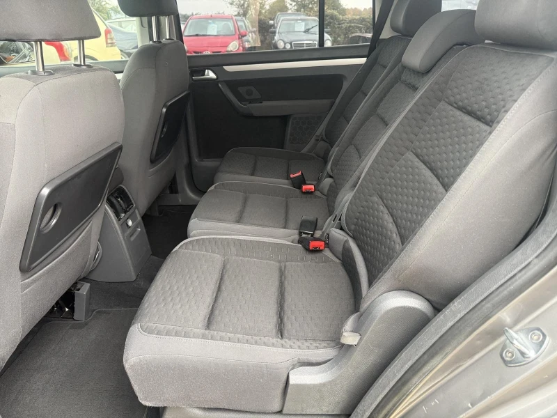 VW Touran 1.4TSI БАРТЕР ЛИЗИНГ, снимка 5 - Автомобили и джипове - 52454667