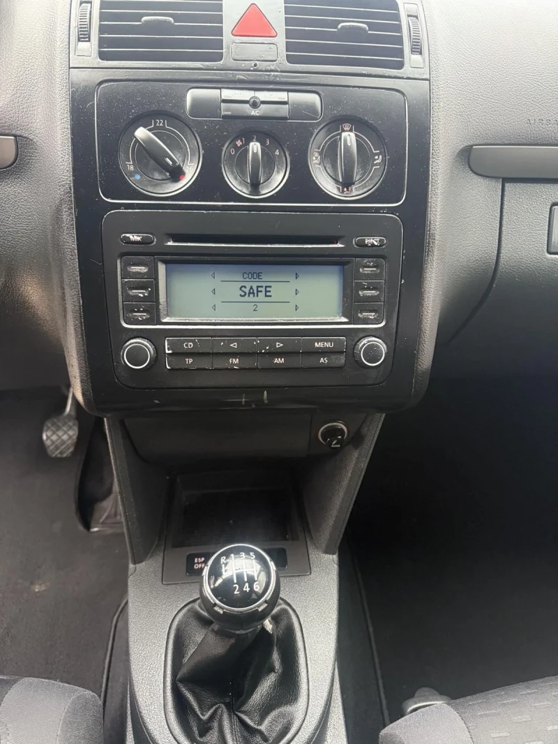 VW Touran 1.4TSI БАРТЕР ЛИЗИНГ, снимка 8 - Автомобили и джипове - 52454667