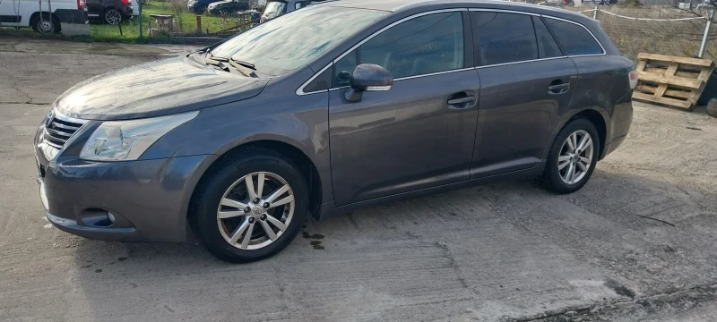 Toyota Avensis 2.0 126кс 6ск, снимка 3 - Автомобили и джипове - 52615319