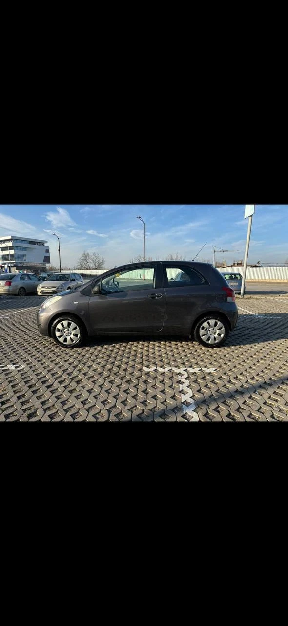 Toyota Yaris  - изображение 5