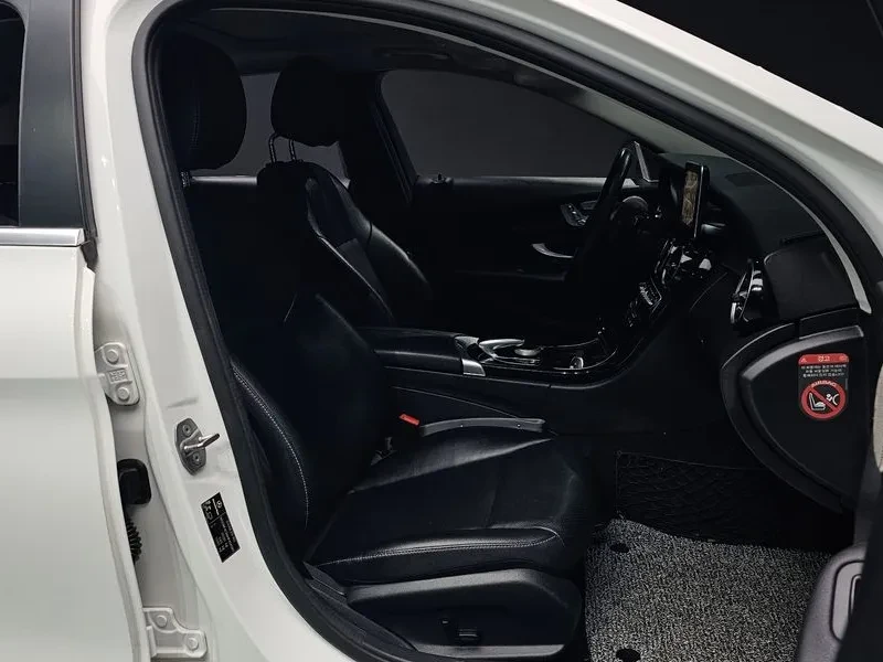Mercedes-Benz C 200 САМО 30% АВАНС, снимка 10 - Автомобили и джипове - 55947075