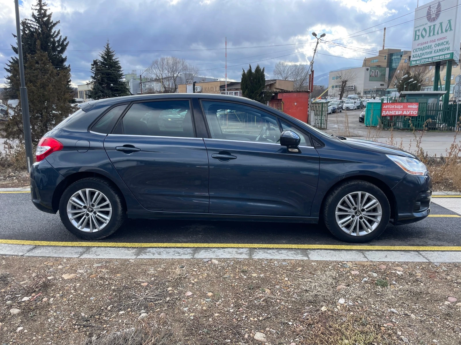 Citroen C4 1.6e-HDI-AUTO-NAVI-панорама - изображение 4