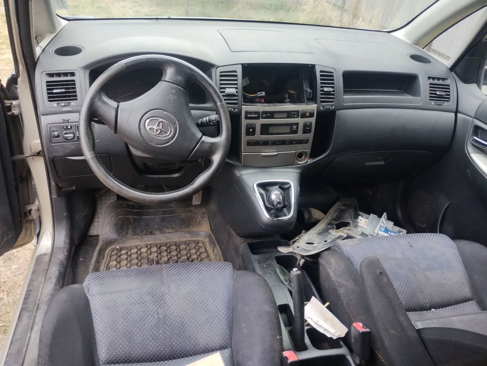 Toyota Corolla verso 2 .1.6   2.0 d4d | Mobile.bg   15