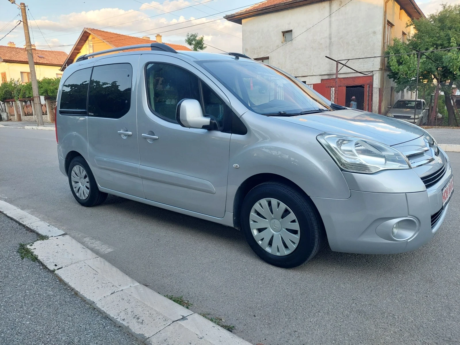 Citroen Berlingo 1.6HDI.90KS - изображение 4