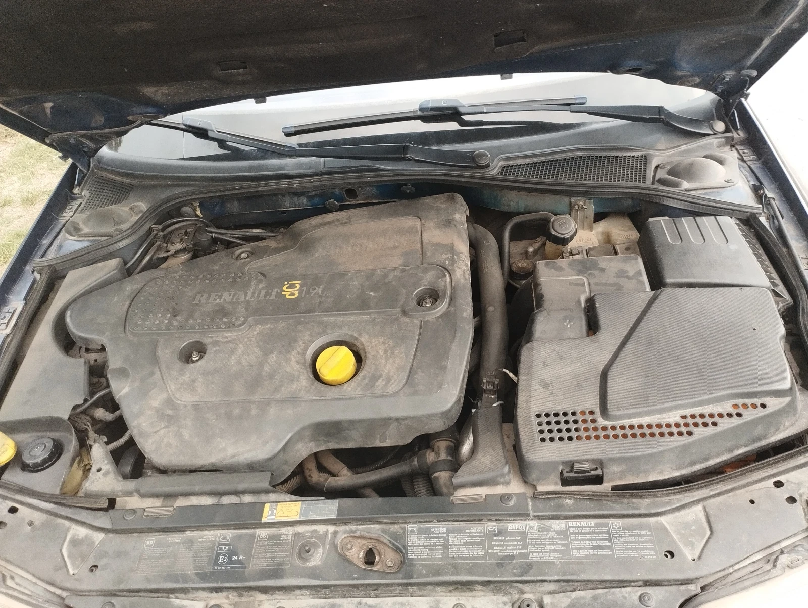 Renault Laguna 1.9 120 КС  - изображение 8