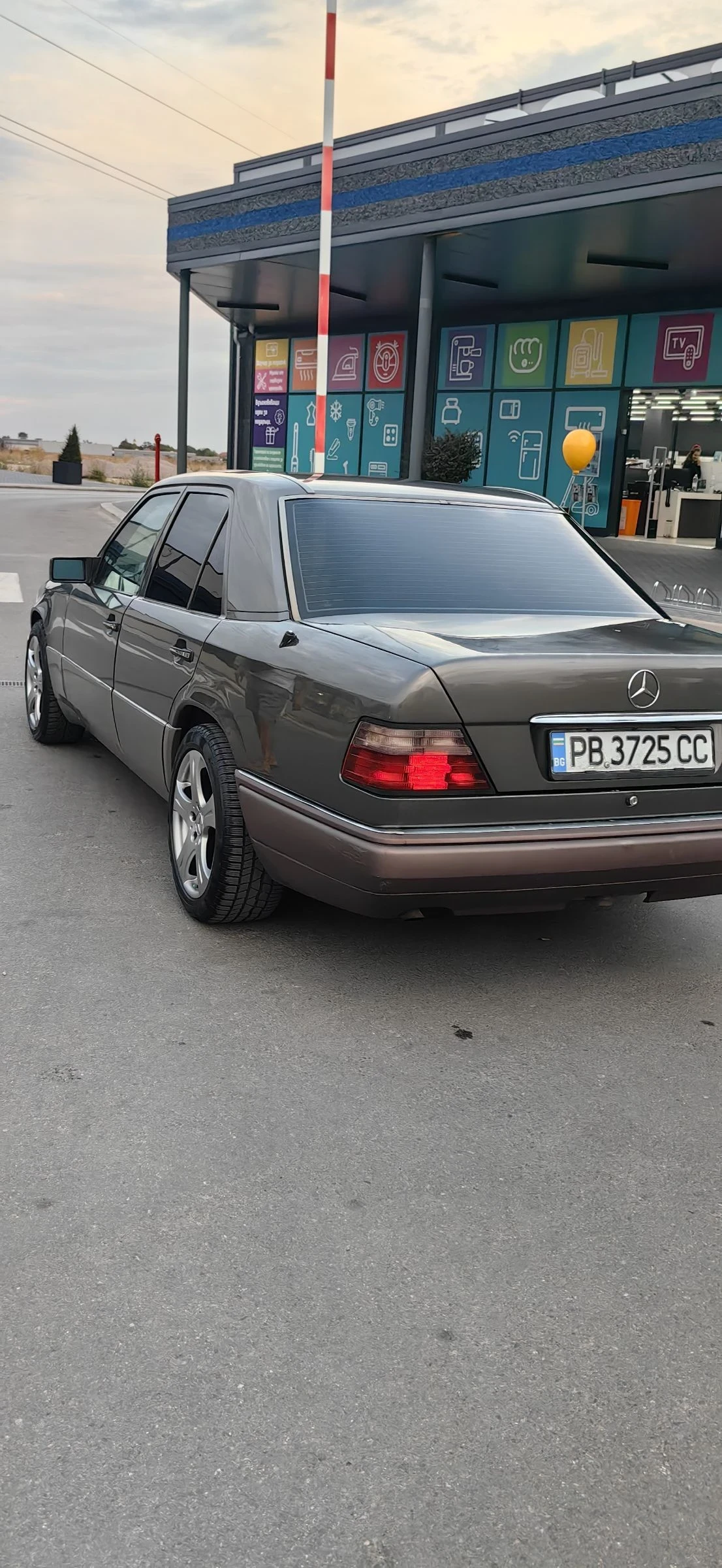 Mercedes-Benz 124 2.5 D - изображение 7
