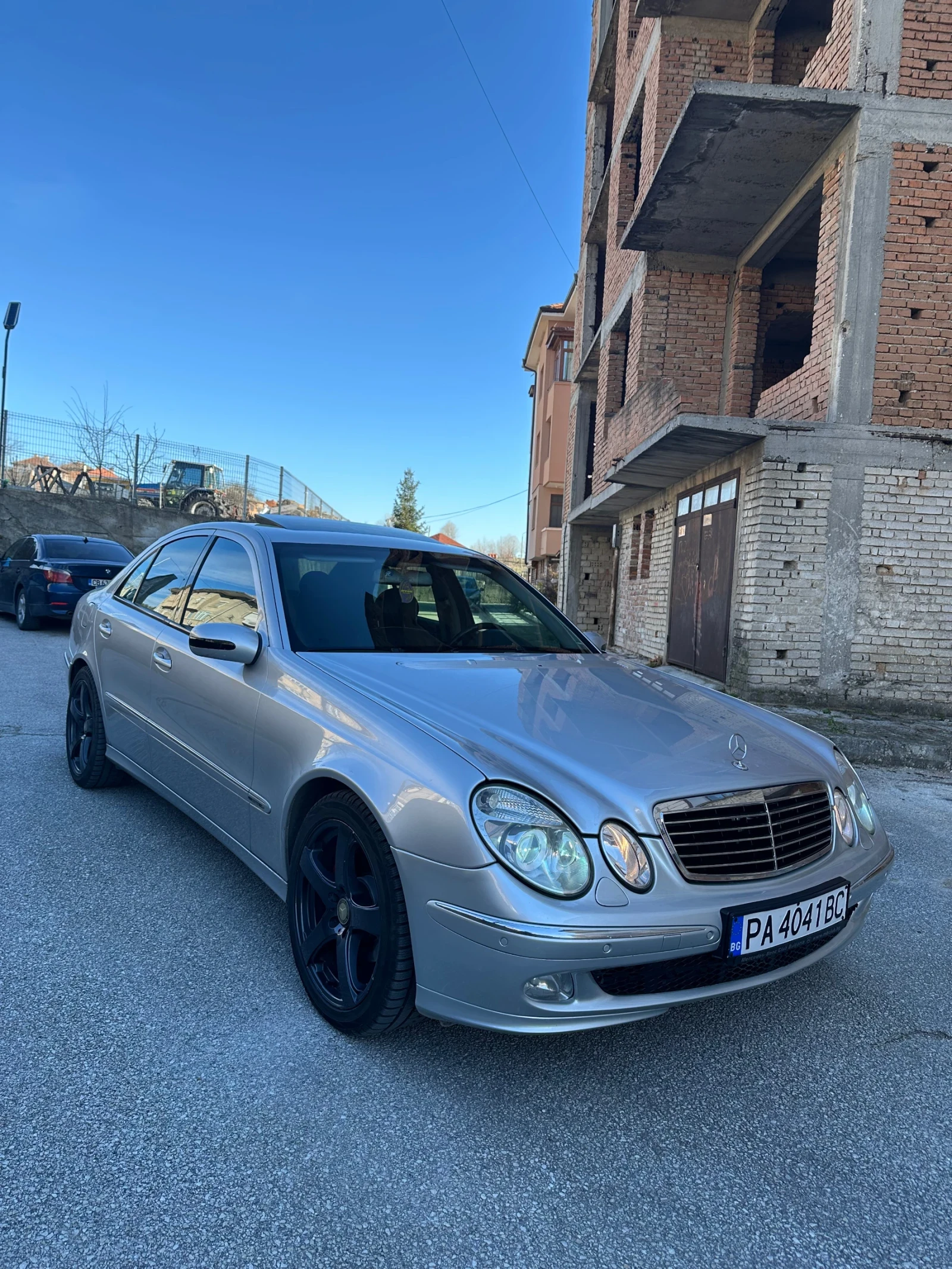 Mercedes-Benz E 270 2.7CDI - изображение 2