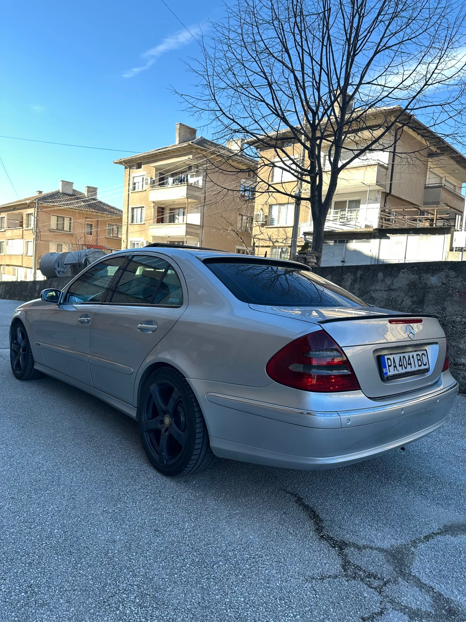 Mercedes-Benz E 270 2.7CDI - изображение 4