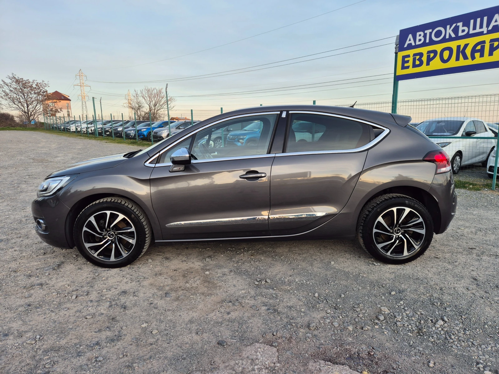 DS DS 4 1.2i, снимка 2 - Автомобили и джипове - 53807608