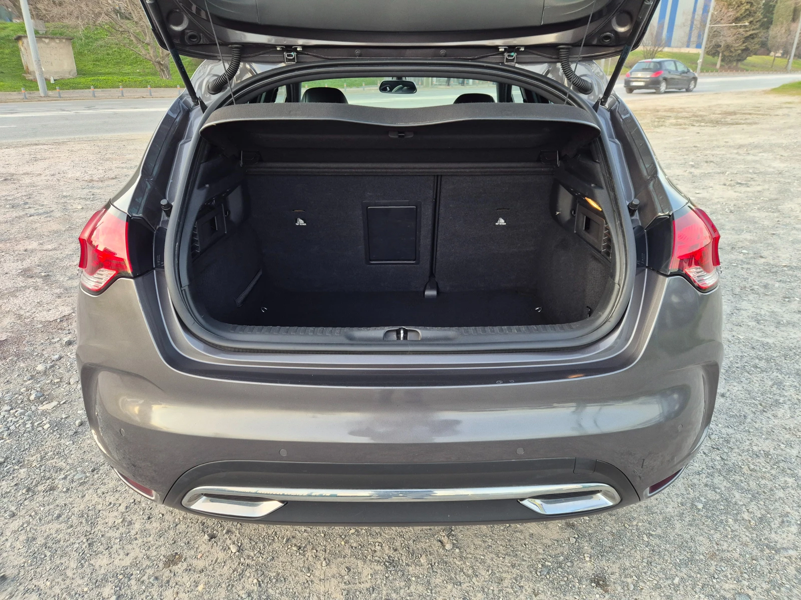 DS DS 4 1.2i, снимка 11 - Автомобили и джипове - 53807608