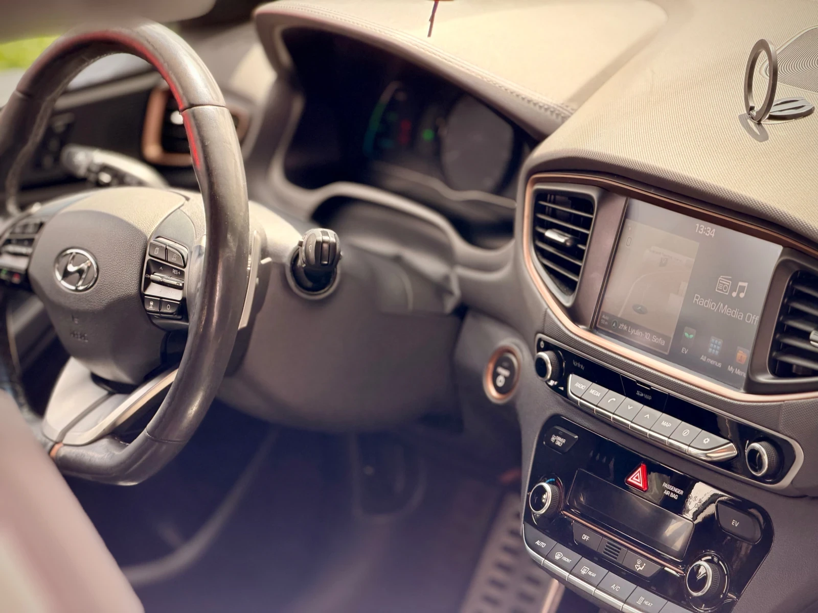 Hyundai Ioniq, снимка 2 - Автомобили и джипове - 54527823