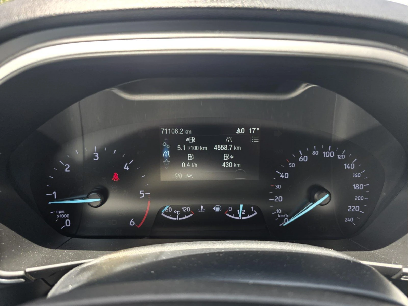 Ford Focus 1.5 EcoBlue, снимка 12 - Автомобили и джипове - 54598892