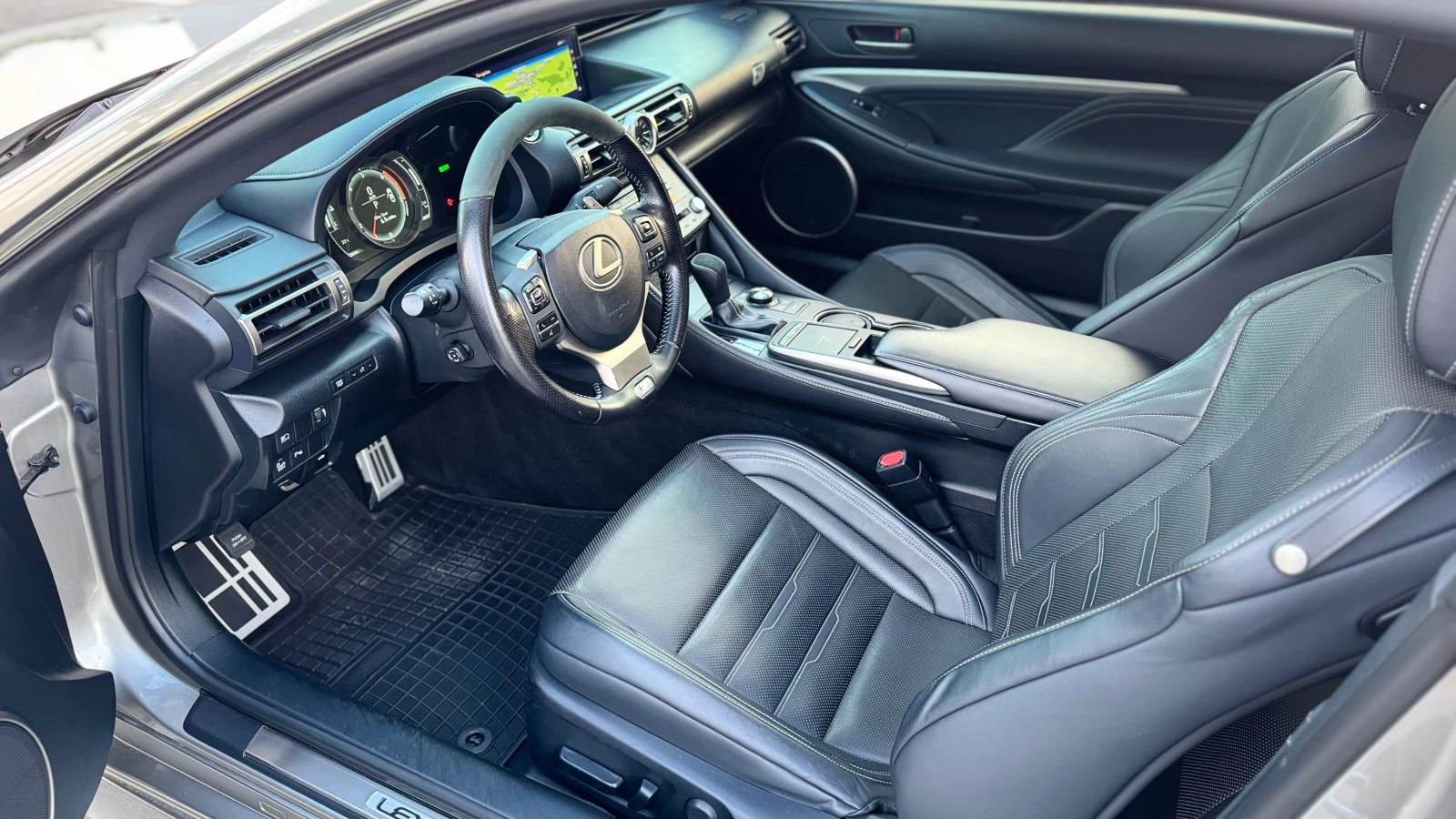 Lexus RC 300h, снимка 8 - Автомобили и джипове - 55226495