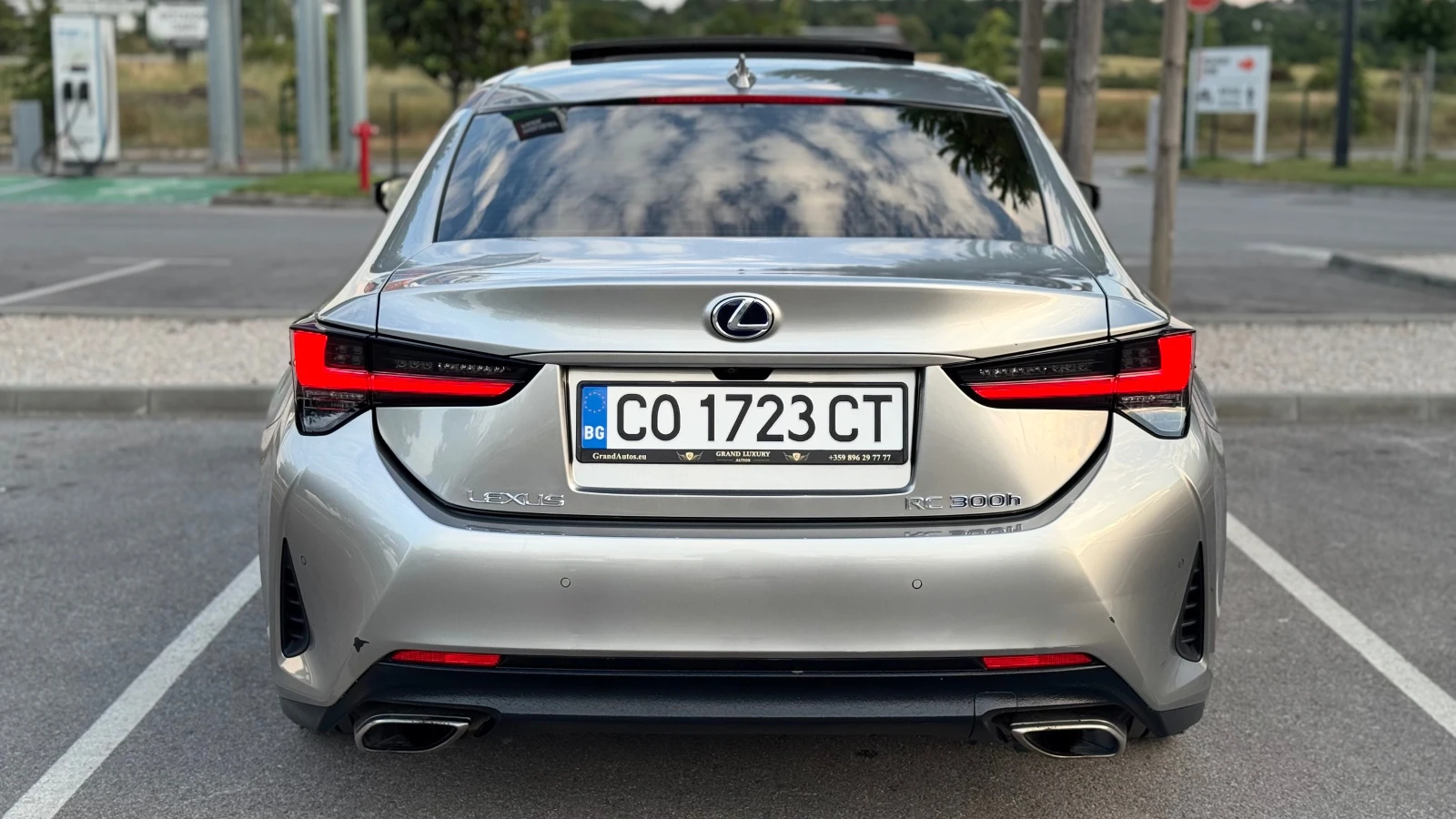 Lexus RC 300h, снимка 5 - Автомобили и джипове - 55226495
