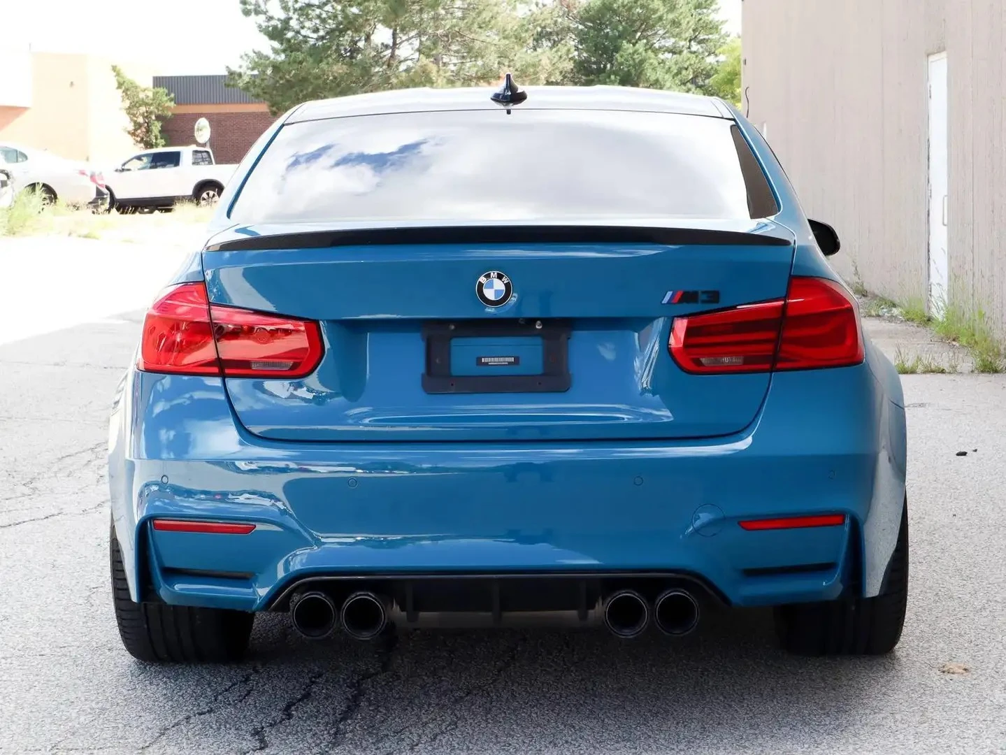 BMW M3 INDIVIDUAL ЦЕНА ДО БЪЛГАРИЯ АВТОКРЕДИТ, снимка 4 - Автомобили и джипове - 55971826