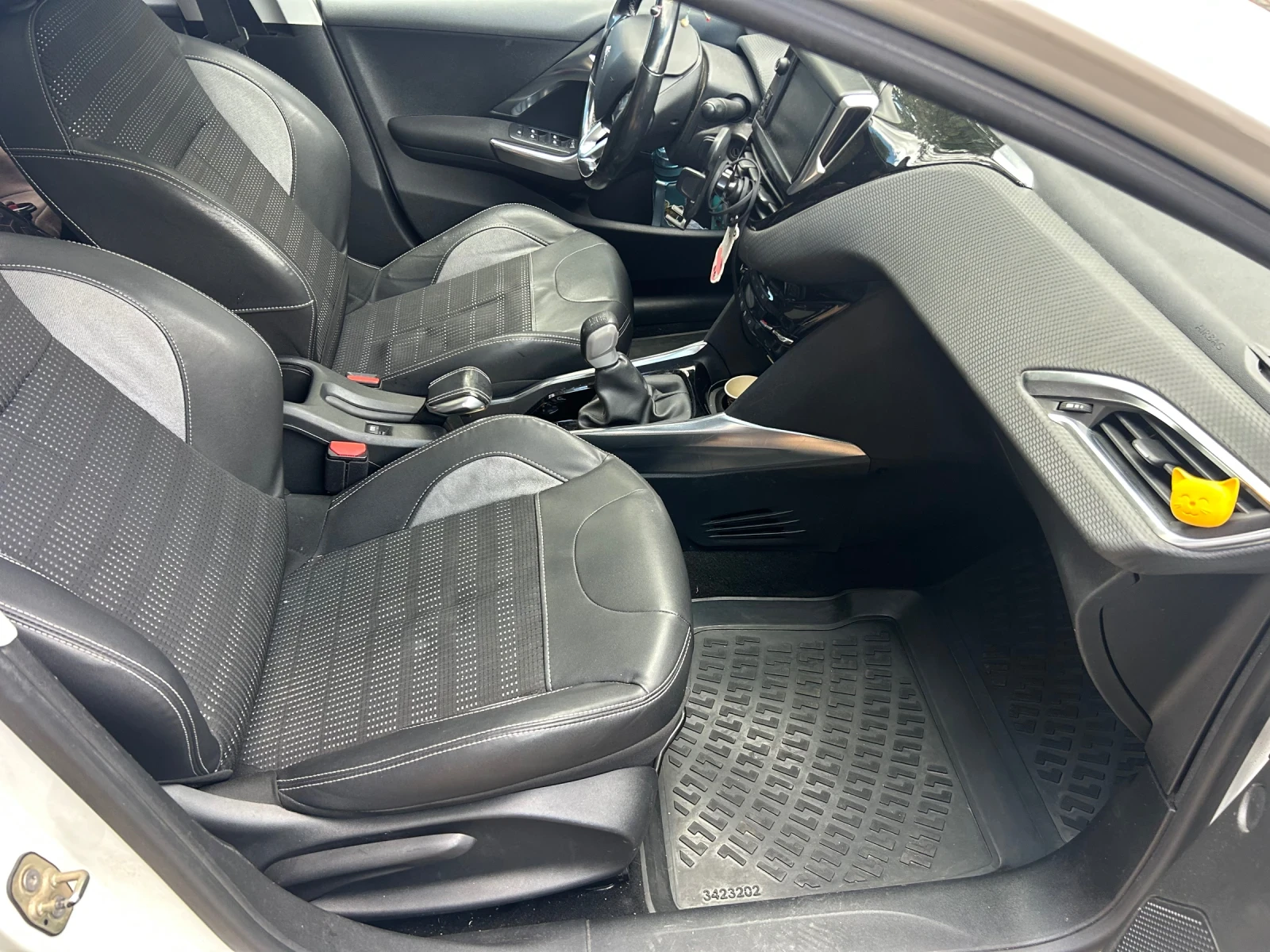 Peugeot 2008 1.6 HDI 92 manual panorama | Mobile.bg � ����������� 17