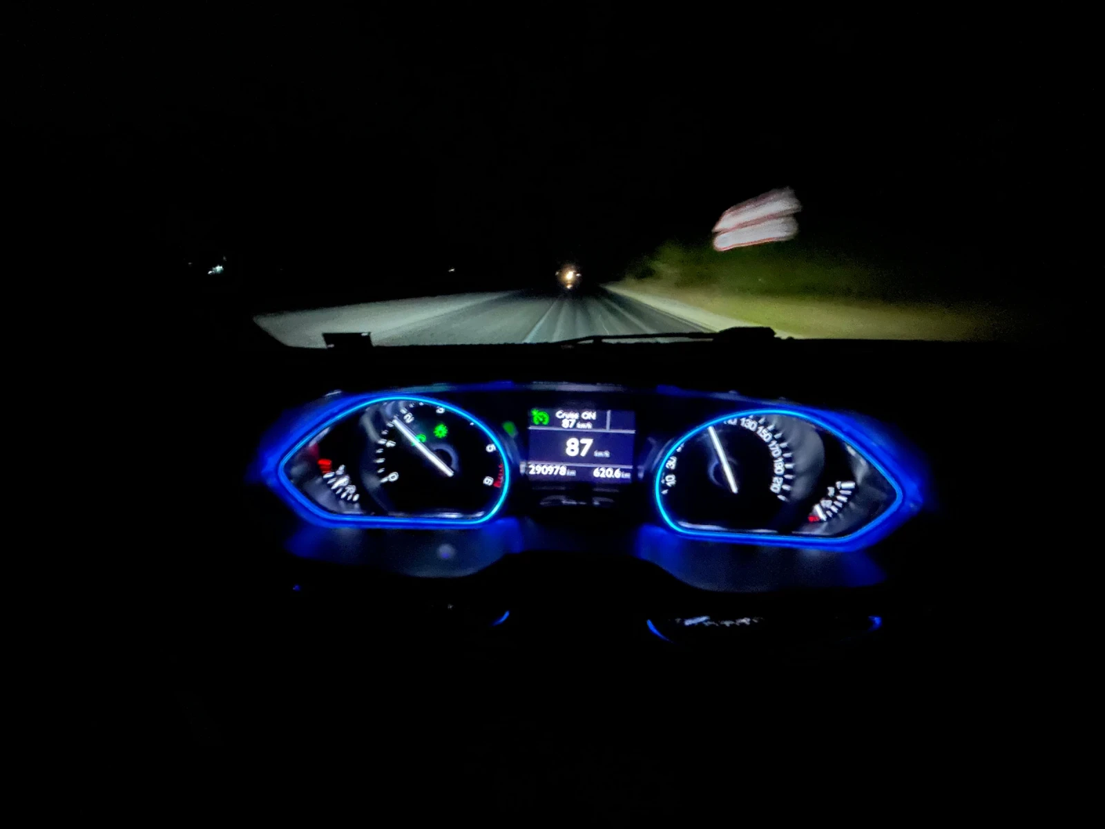 Peugeot 2008 1.6 HDI 92 manual panorama | Mobile.bg � ����������� 9