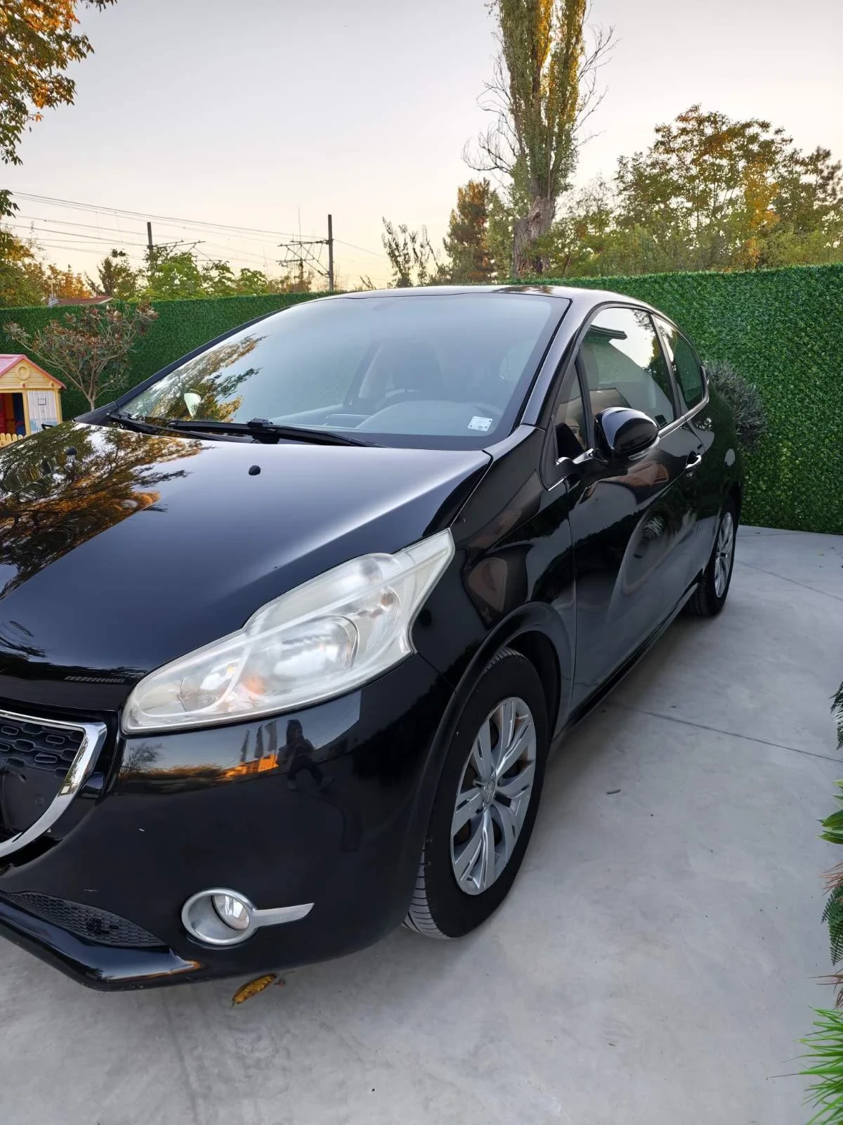 Peugeot 208 82 к.с., снимка 2 - Автомобили и джипове - 56747418