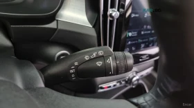 Volvo XC40 * MOMENTUM* ПАНО* KEYLESS* Camera* ПОДГРЕВ* , снимка 16