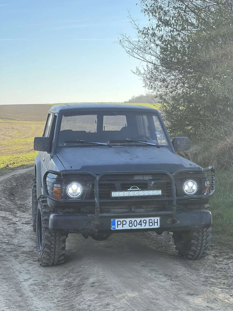 Nissan Patrol, снимка 1 - Автомобили и джипове - 48337293