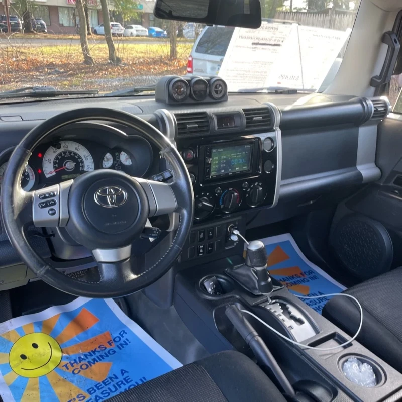 Toyota Fj cruiser, снимка 16 - Автомобили и джипове - 48396841