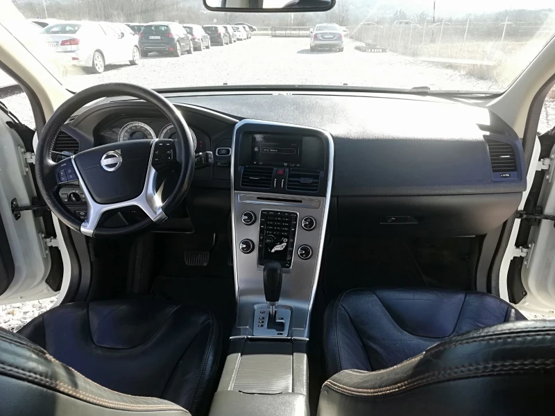 Volvo XC60 2.4d AVT d5 AWD 215ks, снимка 14 - Автомобили и джипове - 49389926