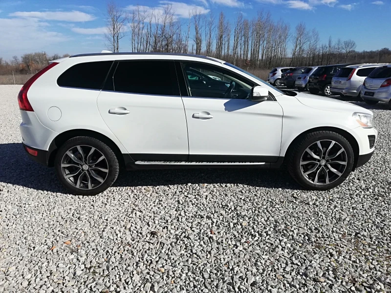 Volvo XC60 2.4d AVT d5 AWD 215ks, снимка 7 - Автомобили и джипове - 49389926