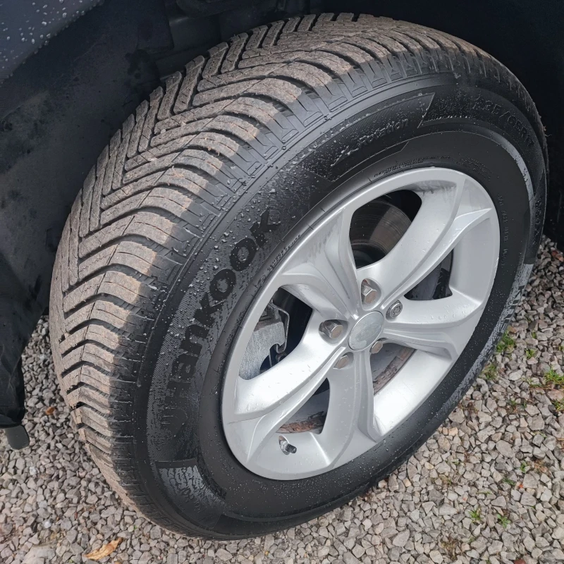 Land Rover Discovery Sport 2.0TDI* 4X4* AVTOMAT 9sk* NAVI* 180HP* ОБСЛУЖЕН* *, снимка 16 - Автомобили и джипове - 52343247