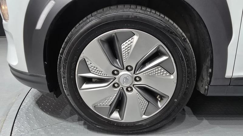 Hyundai Kona ELECTRIC 64KW, снимка 5 - Автомобили и джипове - 53467058