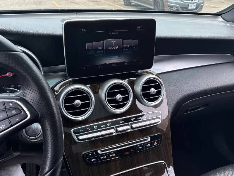 Mercedes-Benz GLC 300 * ПОДГРЕВИ * КАМЕРА * ПАМЕТ * NAVI , снимка 9 - Автомобили и джипове - 54892758