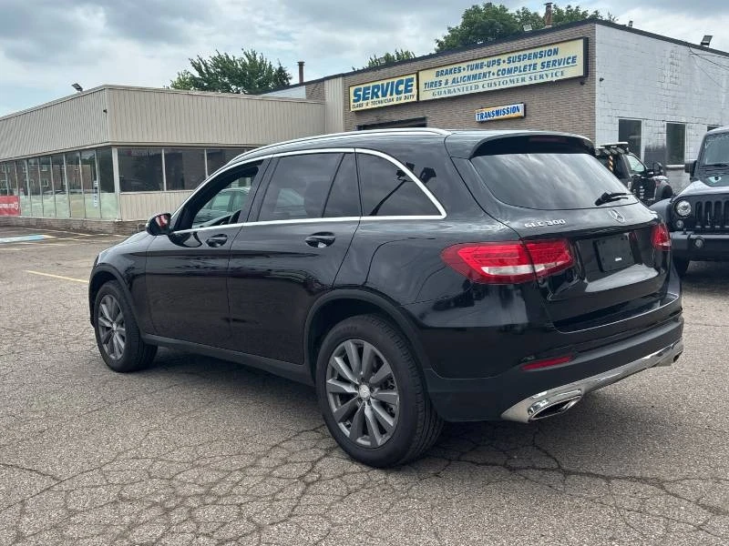 Mercedes-Benz GLC 300 * ПОДГРЕВИ * КАМЕРА * ПАМЕТ * NAVI , снимка 4 - Автомобили и джипове - 54892758