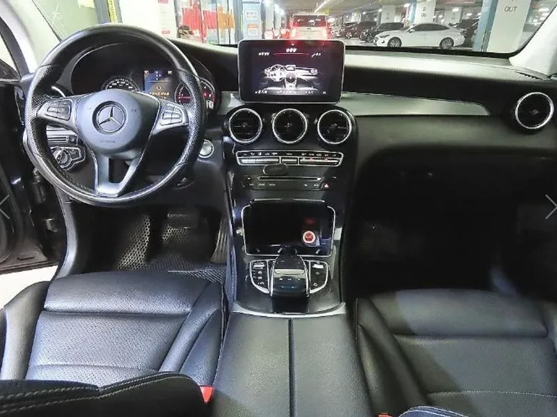 Mercedes-Benz GLC 220 D 4Matic, снимка 10 - Автомобили и джипове - 55785816