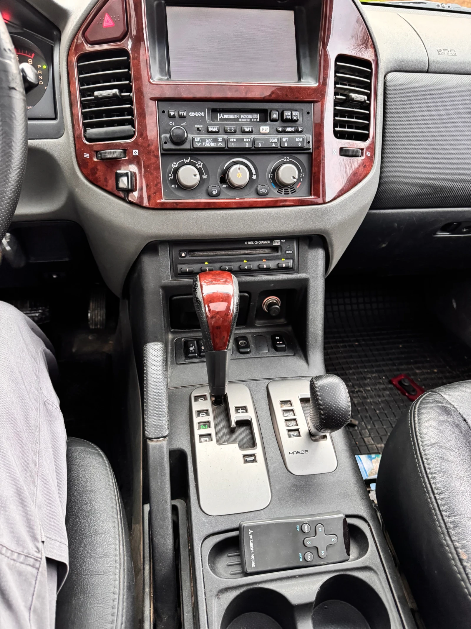 Mitsubishi Pajero 3.2Di-D Automatic кожа Нова помпа - изображение 9